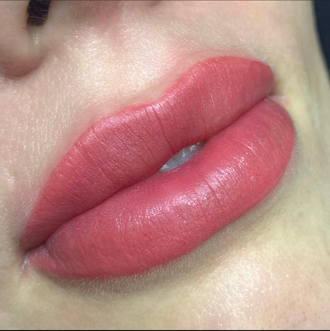 LIP BLUSH + TOUCHUP